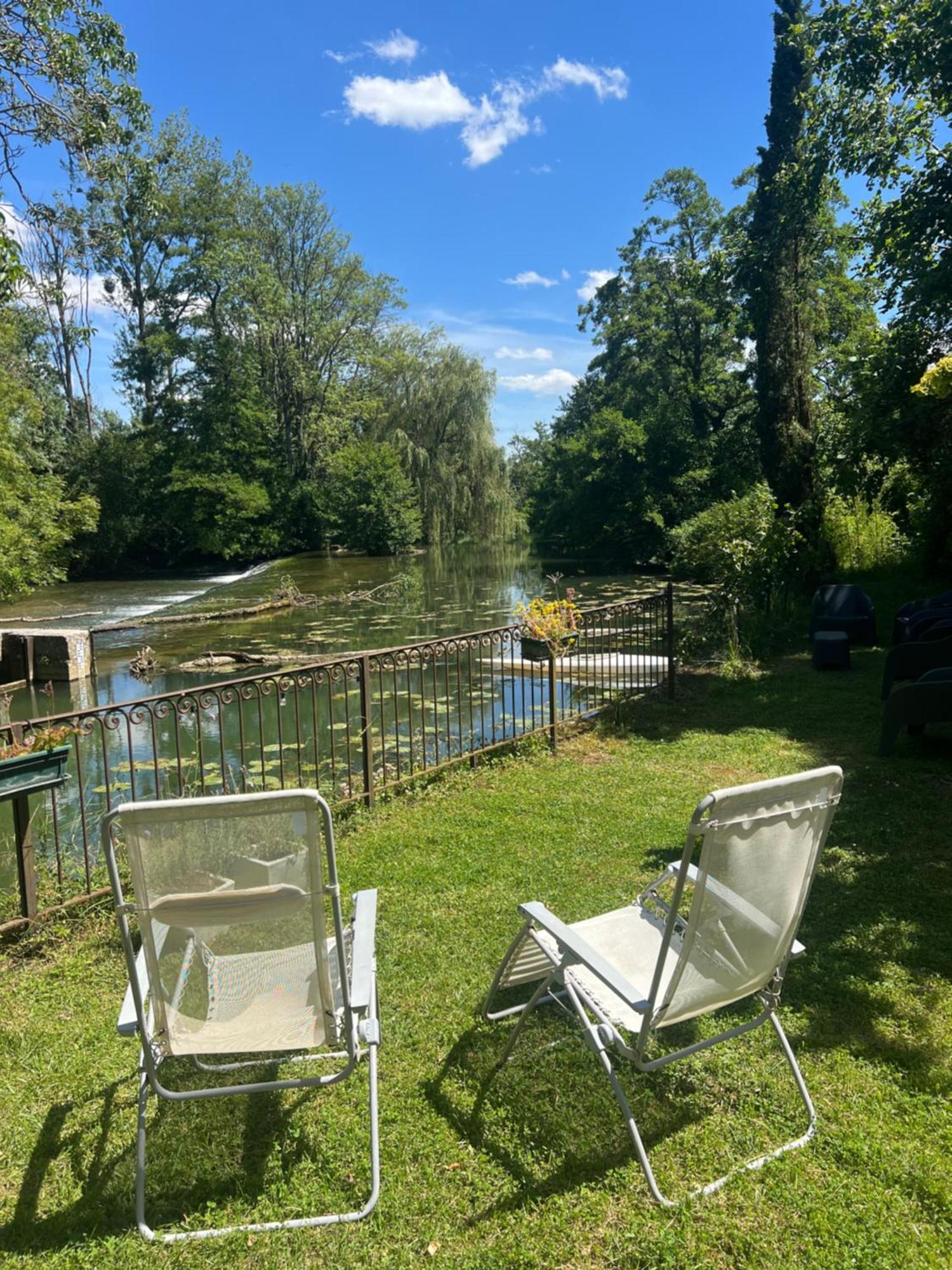 Villa Magnifique Moulin Proche Chablis, Jacuzzi Et Riviere Annay-sur-Serein Exterior foto